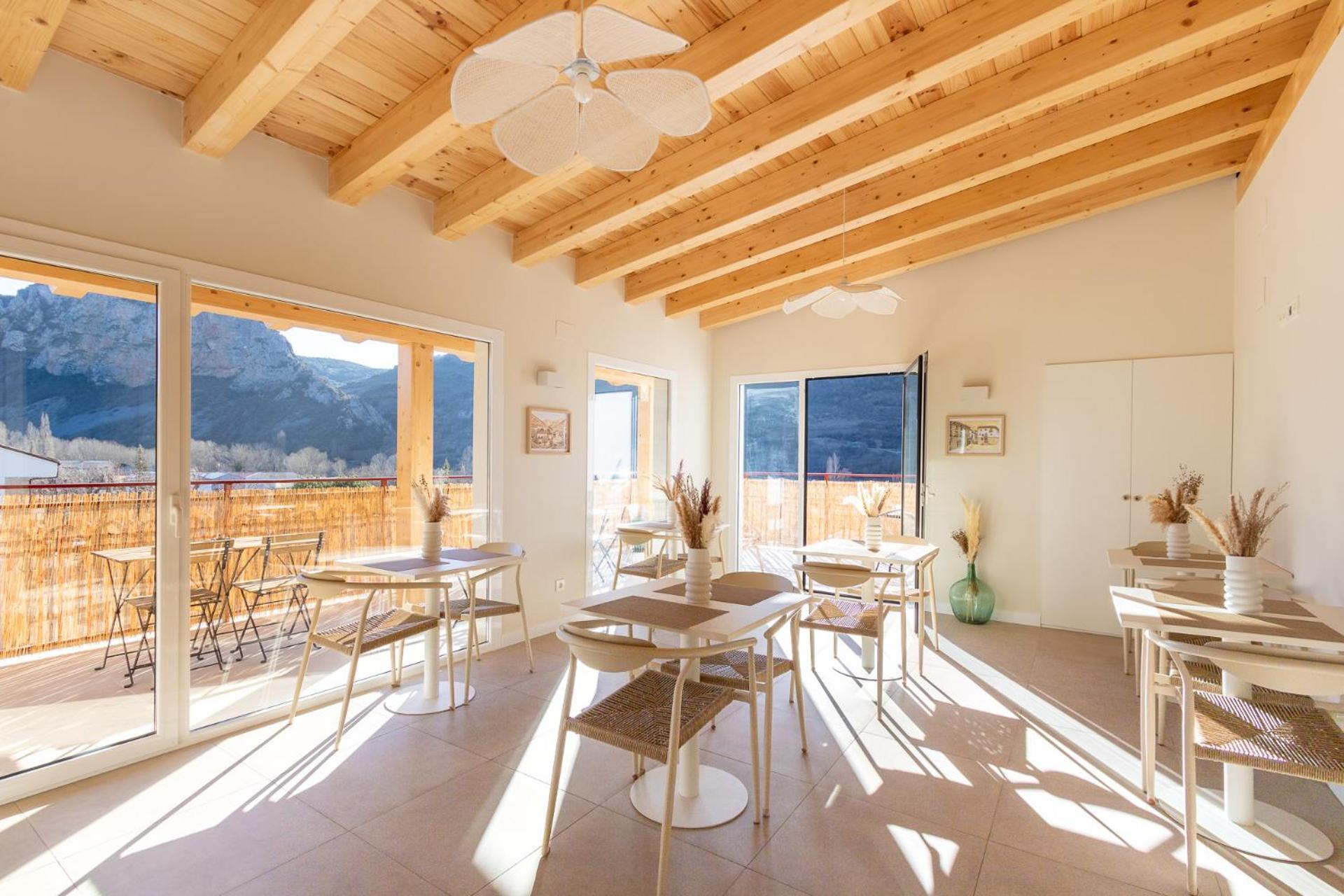 Hostal Lobrega Torrecilla en Cameros ภายนอก รูปภาพ
