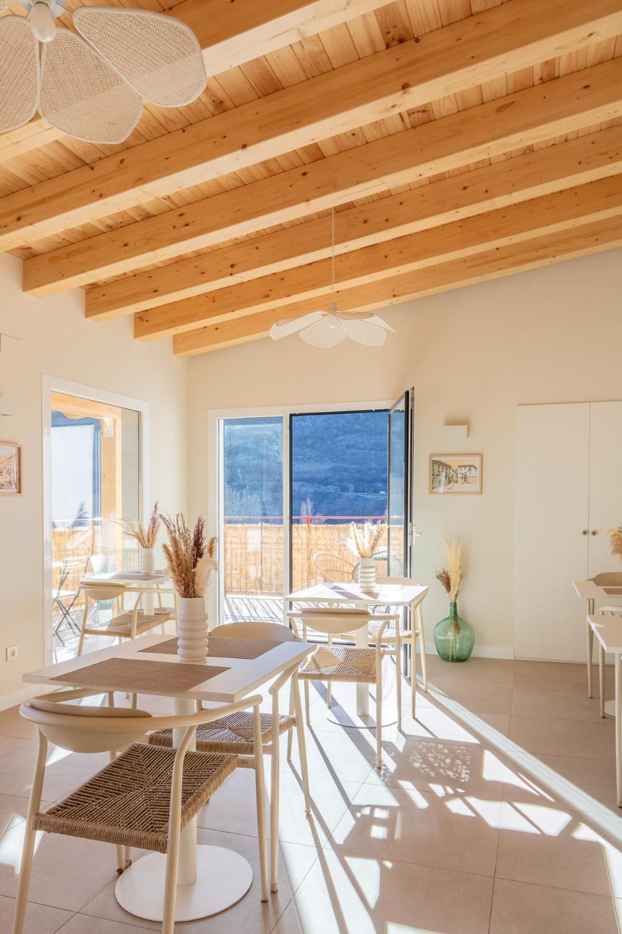 Hostal Lobrega Torrecilla en Cameros ภายนอก รูปภาพ