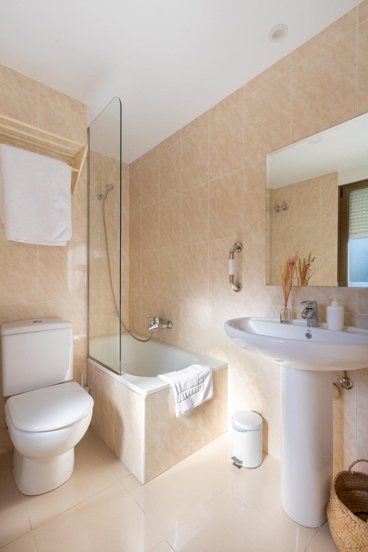 Hostal Lobrega Torrecilla en Cameros ภายนอก รูปภาพ