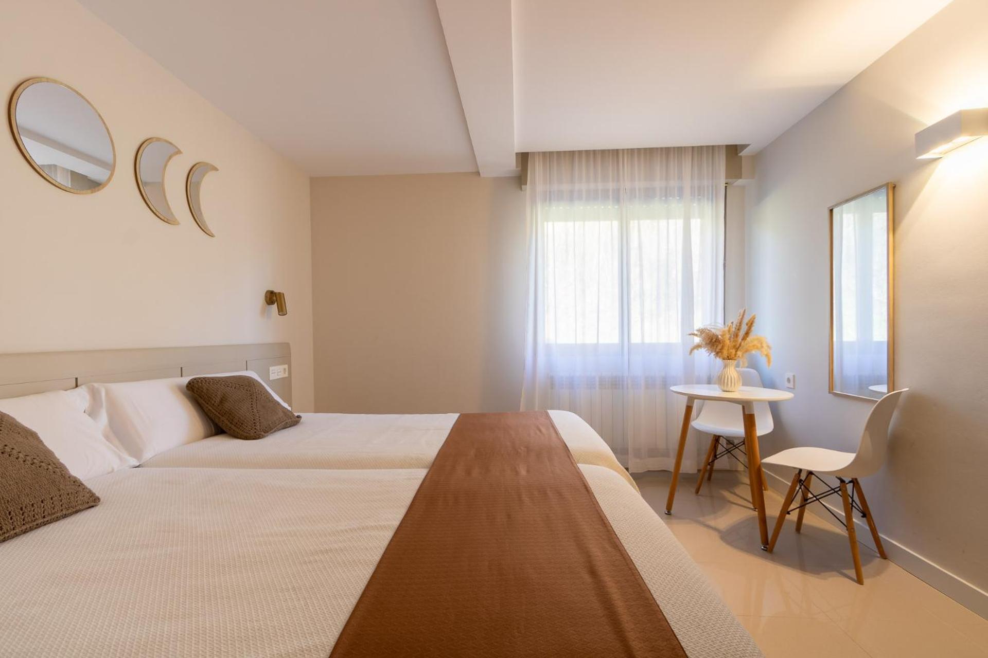 Hostal Lobrega Torrecilla en Cameros ภายนอก รูปภาพ