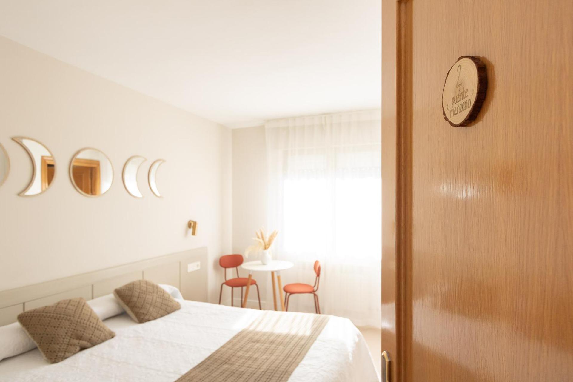 Hostal Lobrega Torrecilla en Cameros ภายนอก รูปภาพ